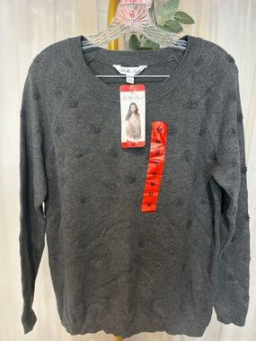 Leo & Nicole Gray Textured Sweater Polka Dot Knit Crewneck Cozy Soft Medium